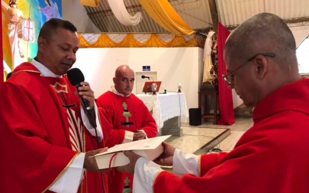 Posesión canónica del Padre Eliseo Osorio Restrepo como Nuevo Parroco de Nuestra Señora de Chiquinquirá