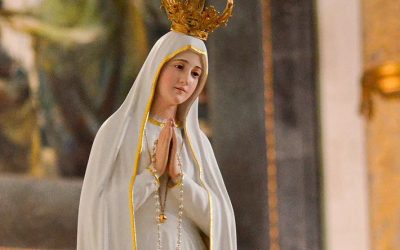 ¿Por qué se dedica el mes de mayo a la Virgen María?