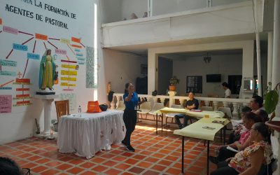 Taller cultivando la cultura del cuidado en la Parroquia Santa Ana de Uramita