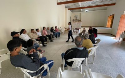 Taller cultivando entornos protectores en la parroquia de Abriaquí