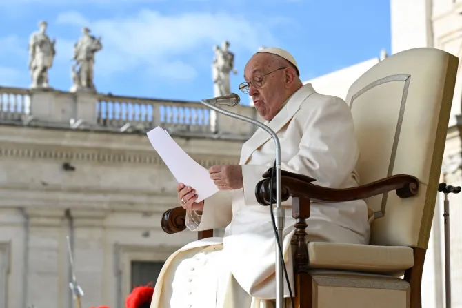 El Papa Francisco escribe una carta a los párrocos del mundo