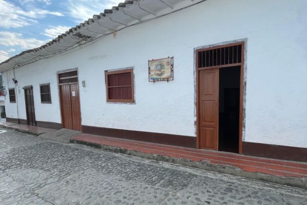 Local Curia
