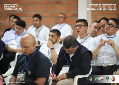 Iglesias Seguras y Protectoras - Jornada de Cultura del Cuidado ( (11)