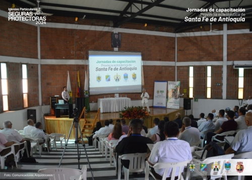 Iglesias Seguras y Protectoras - Jornada de Cultura del Cuidado ( (28)